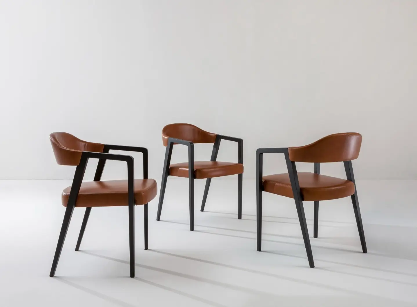 laurameroni_kris_modern_custom_chair_01.jpg