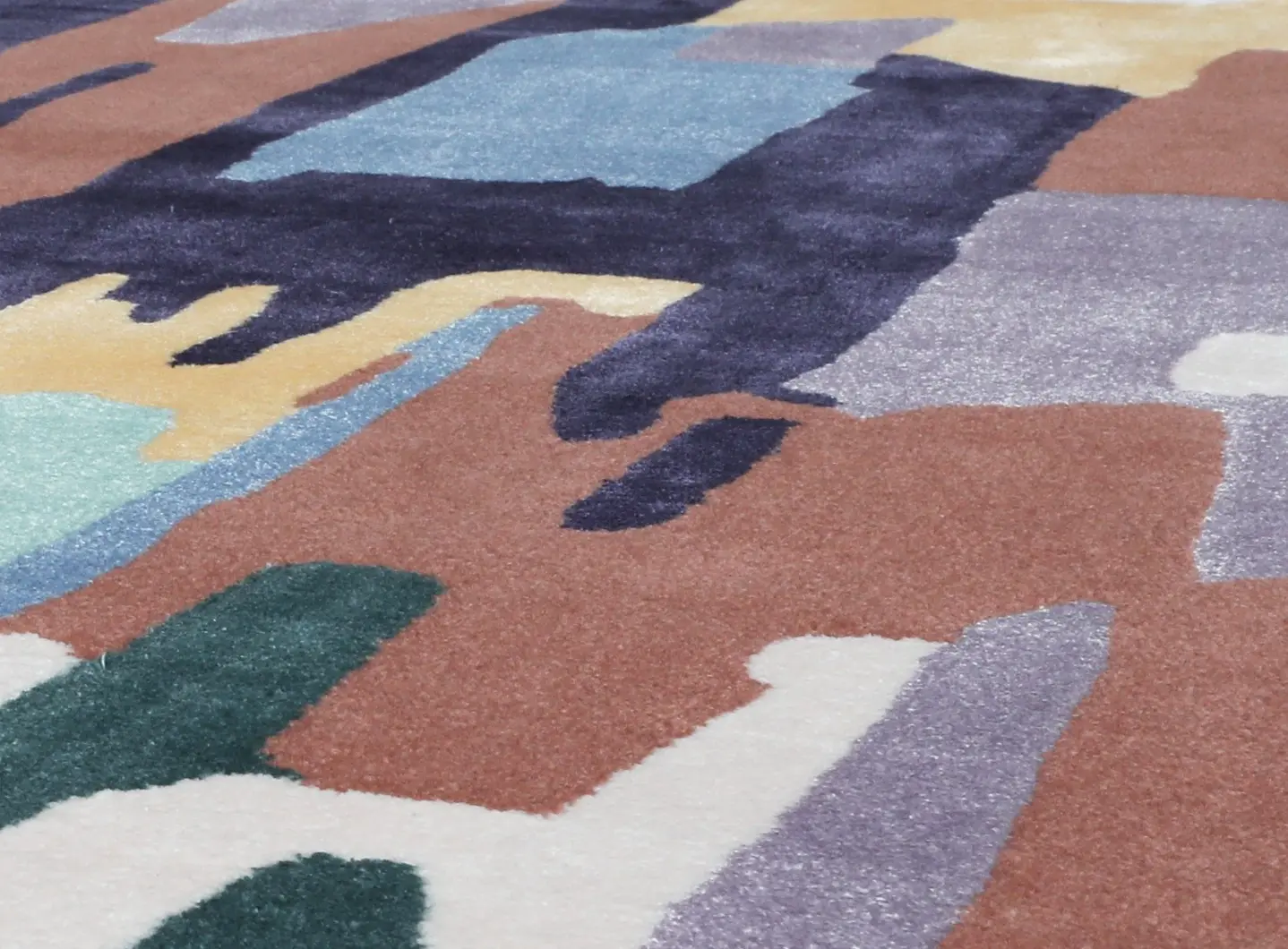 Carpet_Edition_KenScott_MANHATTAN_NYC_Rug_Var.5_Detail_3.jpg