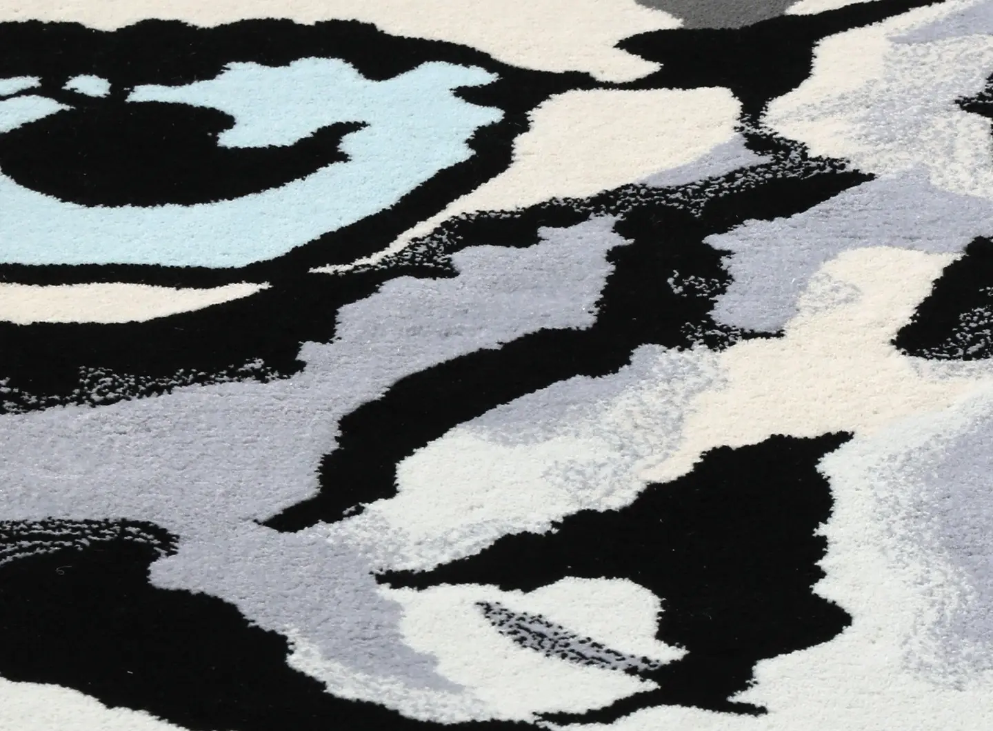 Carpet_Edition_KenScott_SAFARI_Rug_Var.1_Detail_2.jpg