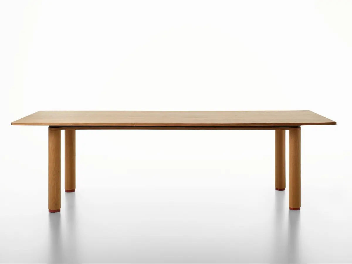 Nastro table, designed by Daniel Rybakken
