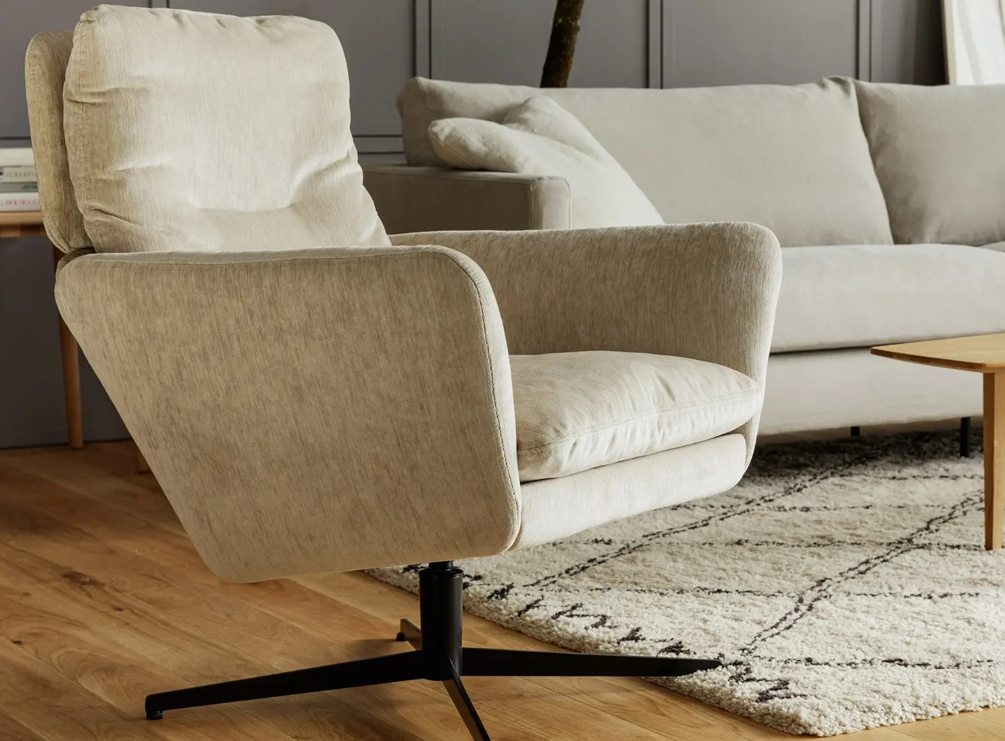 AMY_interior_armchair_elyot_1_natur_3.jpg