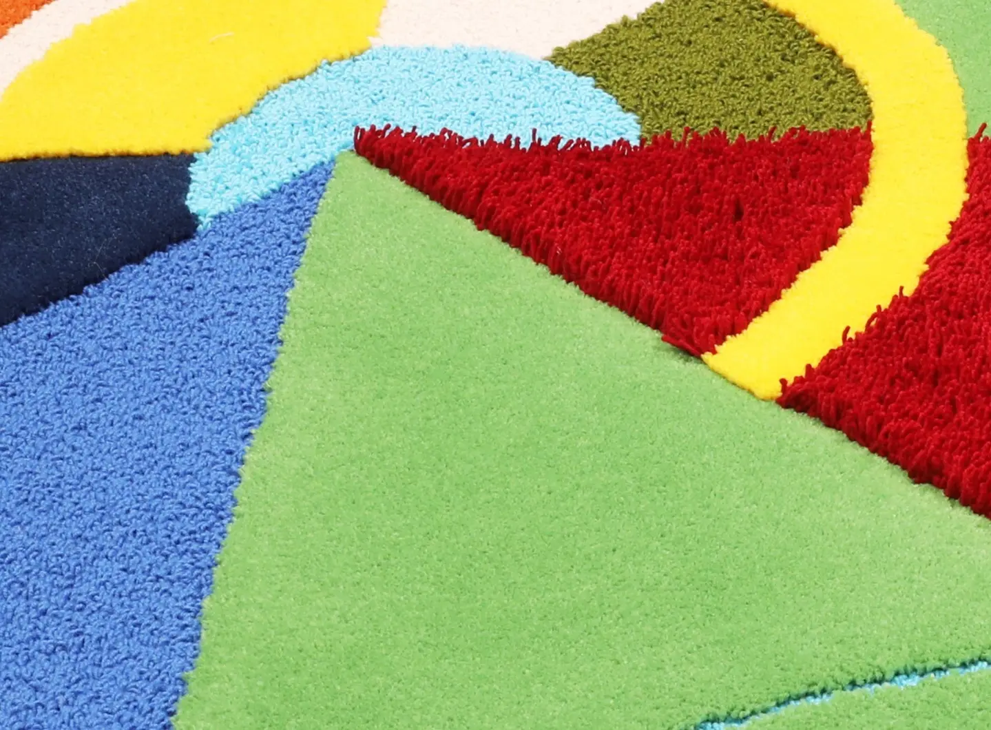 Carpet_Edition_KenScott_INFINITO_Wall100_Var.1_Detail_3.jpg