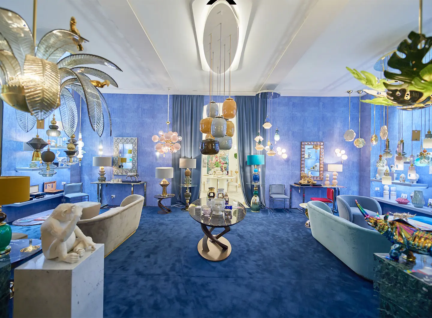 Villari: the Pop luxury of white gold | Salone del Mobile