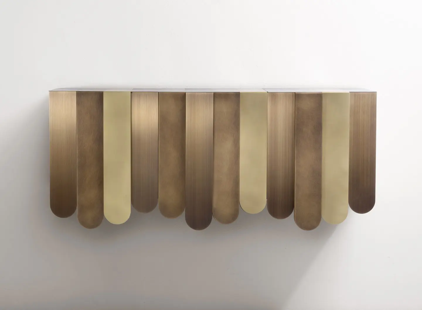 De_Castelli_XYLO_CONSOLLE_Delineo_Design_PH_Alberto_Parise_2.jpg