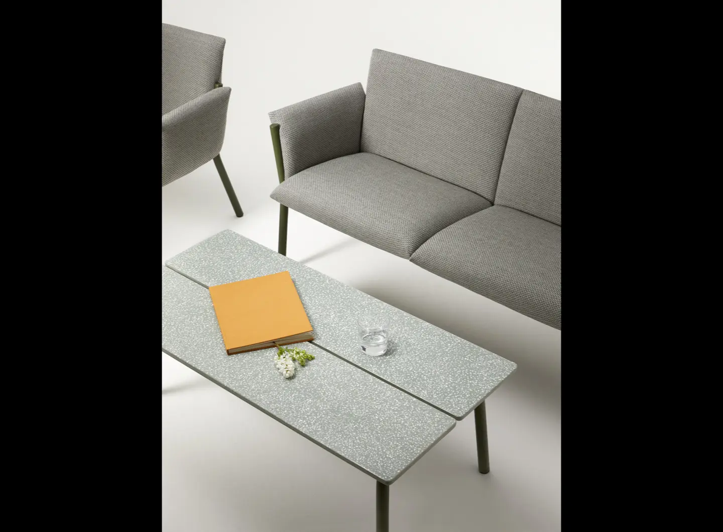 SCAB Brezza Sofa e Tavolino 