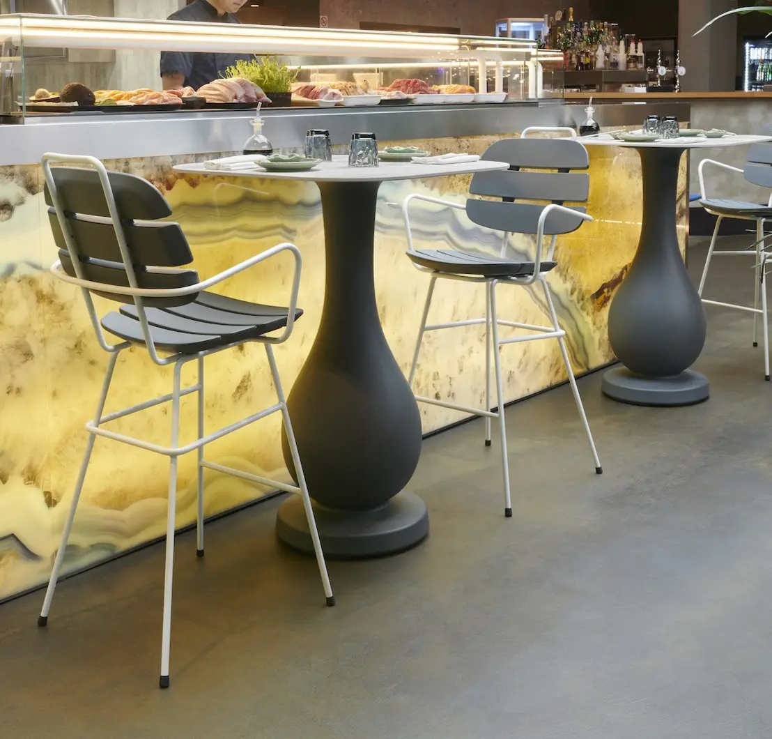 HR_SLIDE_AMBIENT_Ottocento_Up_Elephant_Grey_Square_top_Cementino_Ribs_Up_Elephant_Grey__1_.jpg