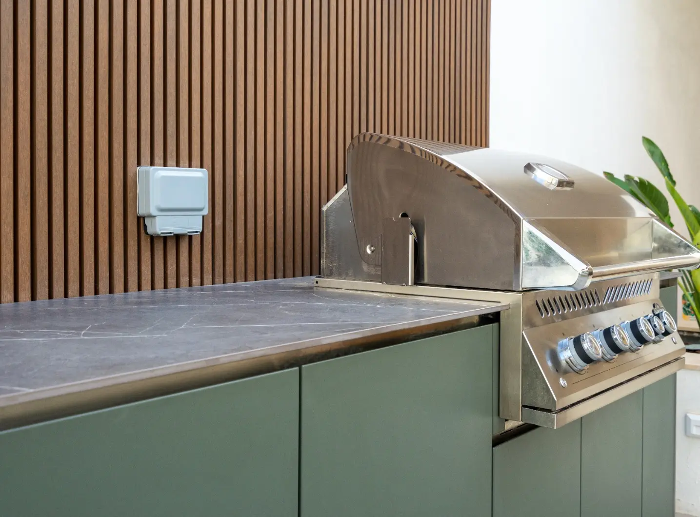 OF Outdoorkitchens