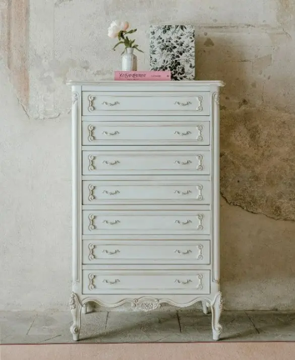 ART. 3576 - CHEST OF 7 DRAWERS