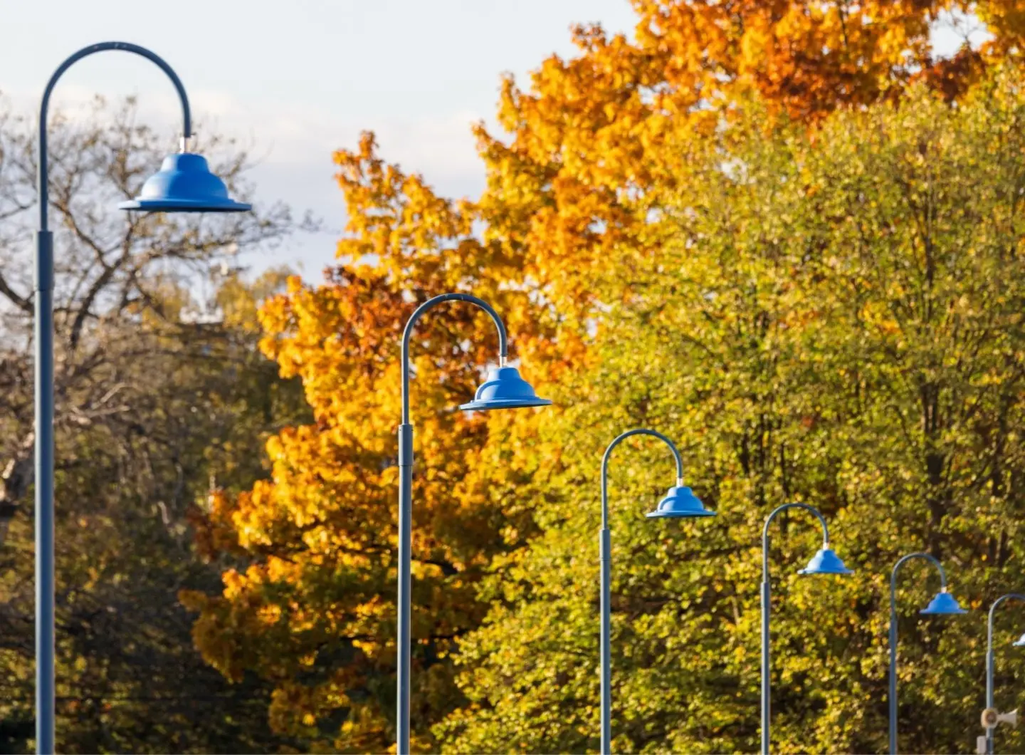 Veselí nad Lužnicí, lampade modello Moravia colore azzurro cielo