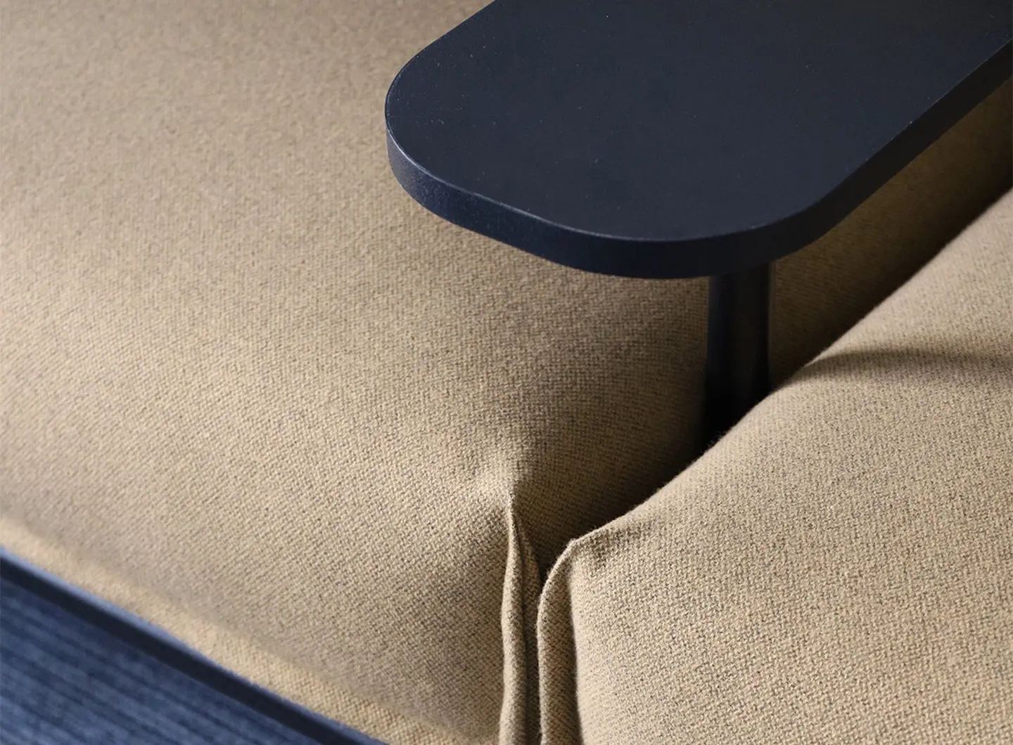 ASKIA - Ripple Sofa Detail 2