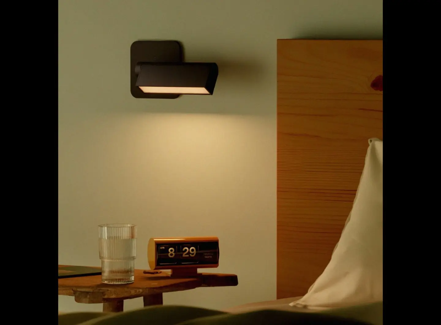 LambertetFils_Ipoli01BK_Stills_1_LR_DariusLaprise.jpg