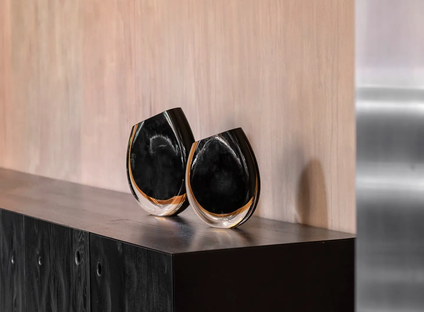 CDO_15512_15509_Vase_210___96_black_ambar_by_Seguso.jpg