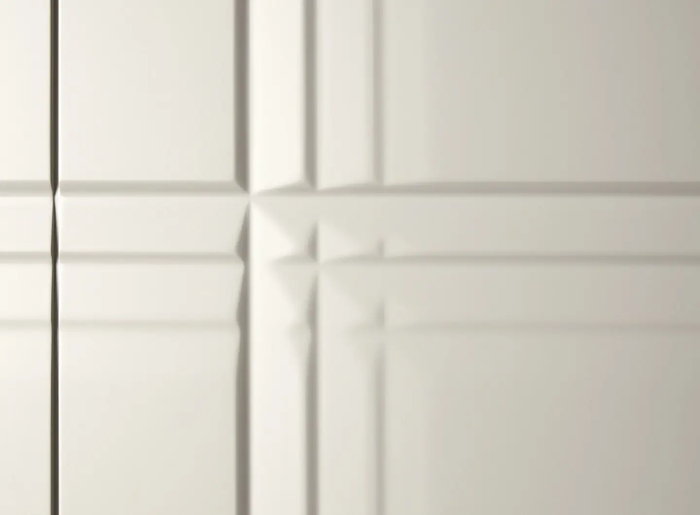 Galles_Emmanuel_Gallina_Lacquared_Detail.jpg