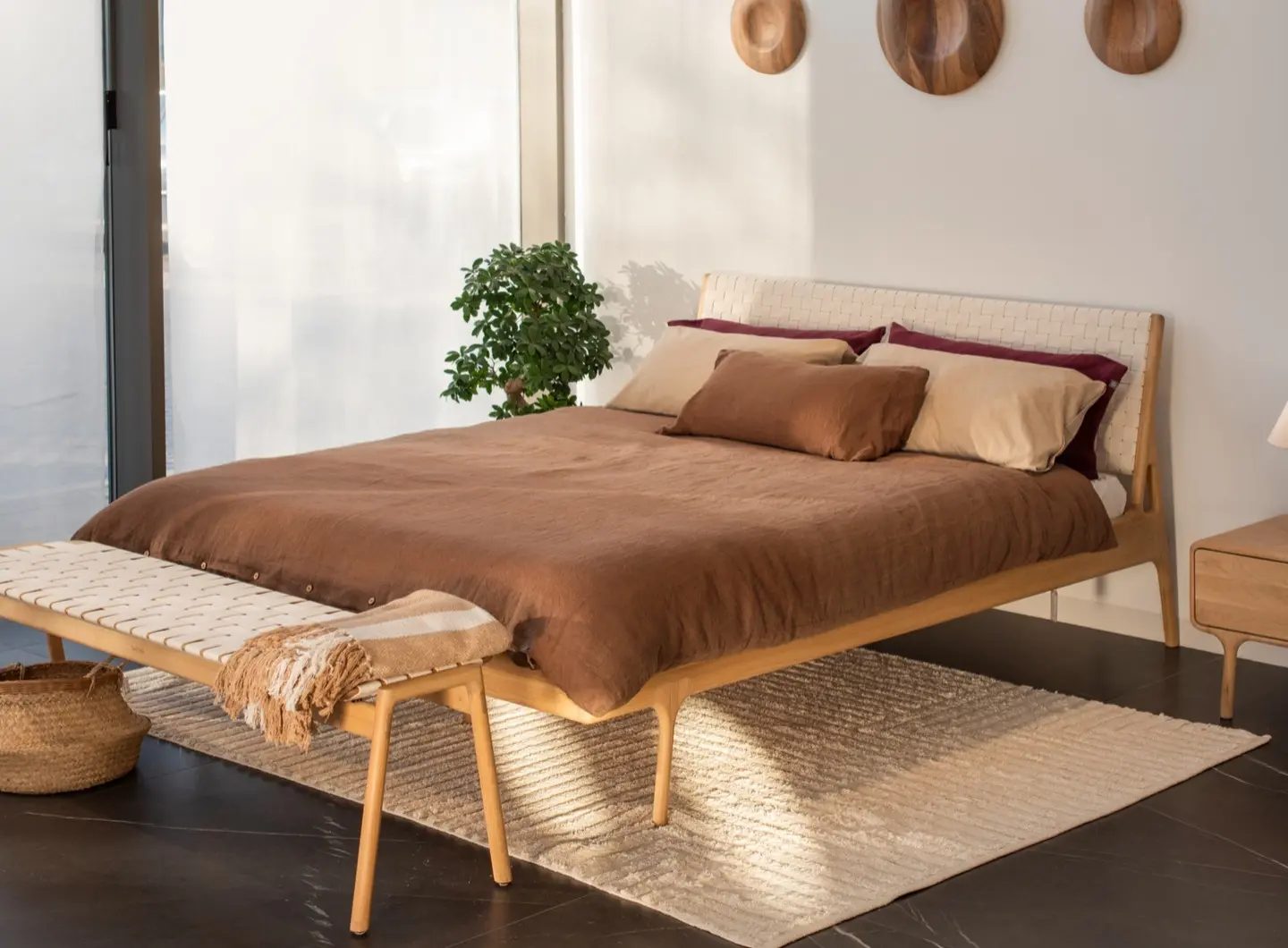 fawn_bed_oak_white_1015_cotton_webbing_white_fawn_nightstand_oak_white_bench_klupa_cotton_webbing_white_oak_white_1015_02_gazzda.jpg