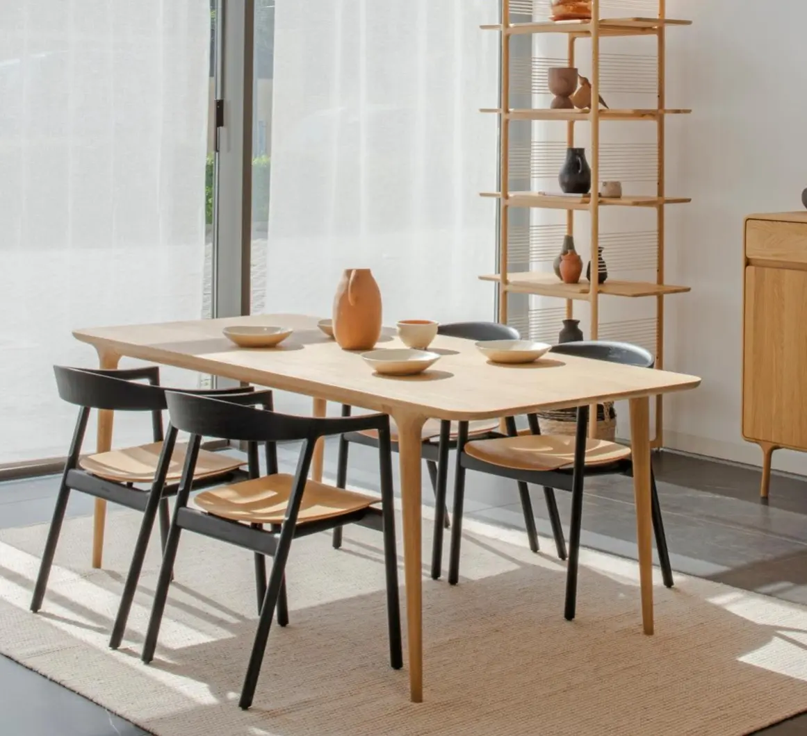 fawn_table_180x90x75_oak_muna_chair_54x53x75_oak_lacquer_black_9005_muse_room_divider_fawn_cabinet_90_01_gazzda.jpg