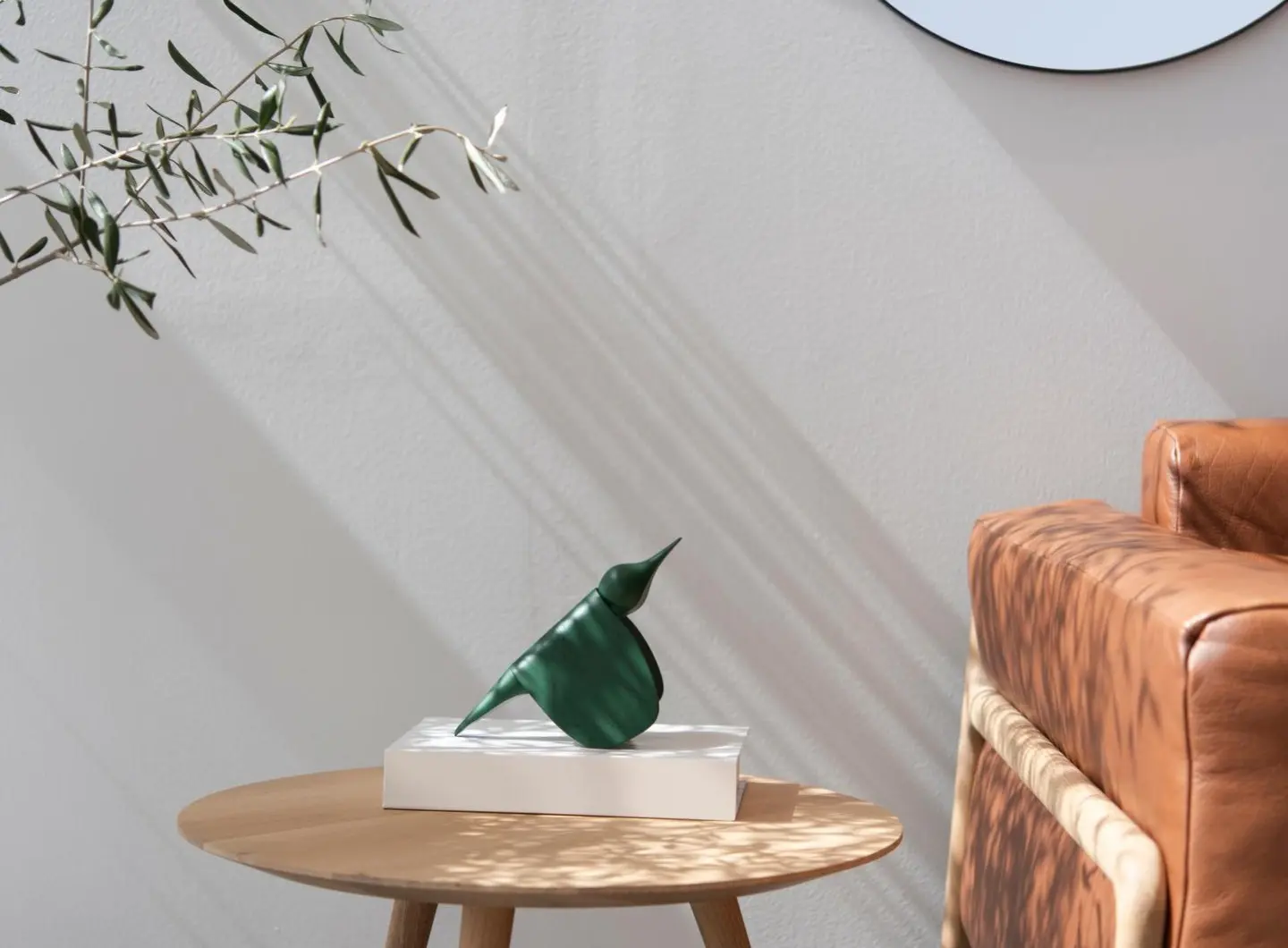 tica_26x11x12_oak_lacquer_green_1_2_gazzda.jpg