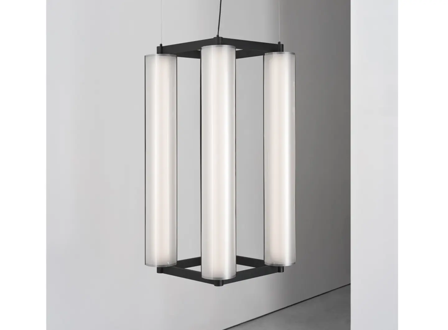 Catena Pendant Vertical