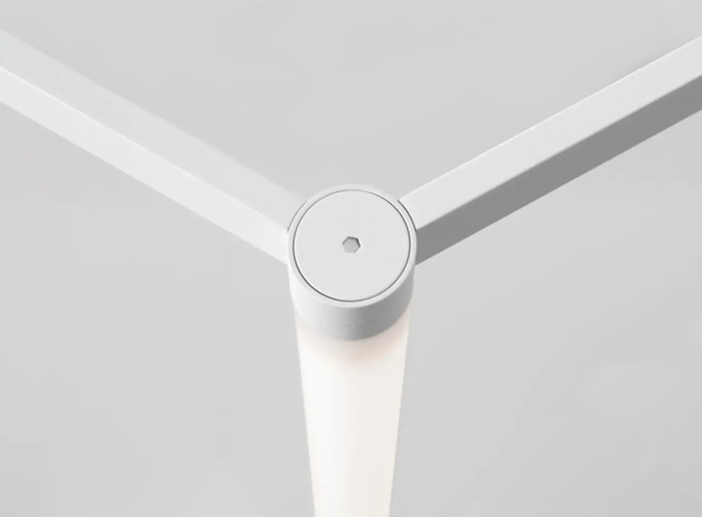 Catena Pendant Horizontal Detail