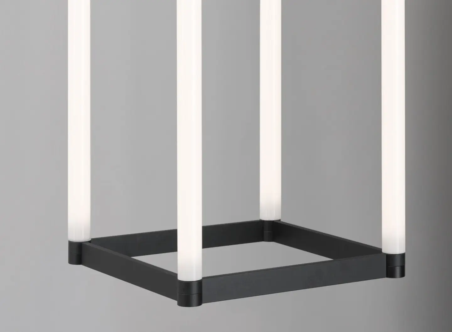 Catena Pendant Vertical Detail