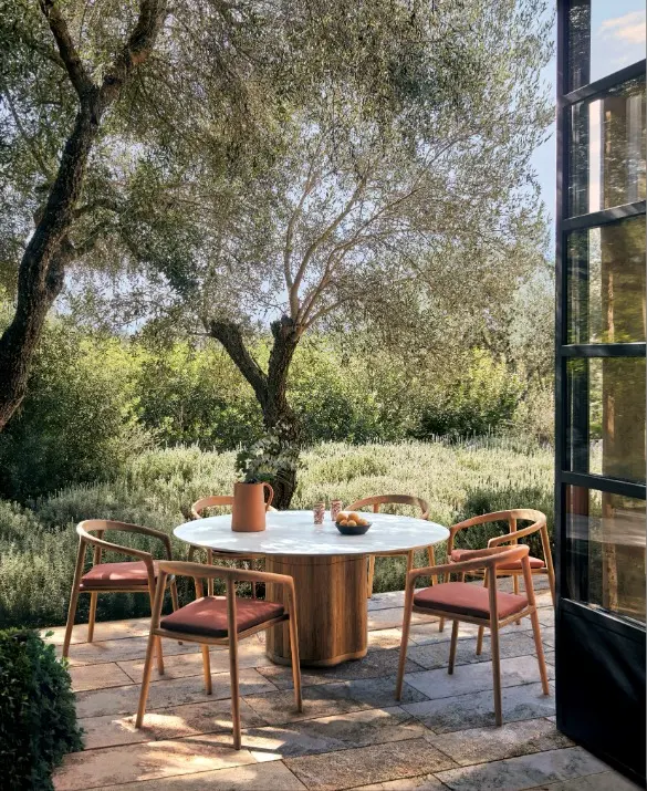 Solid Dining Chair