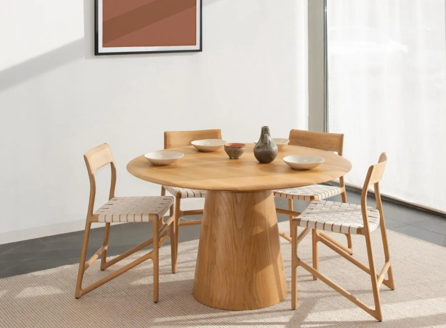 mushroom_round_table_126_oak_natural_1505_fawn_chair_oak_white_1015_1_3_gazzda.jpg