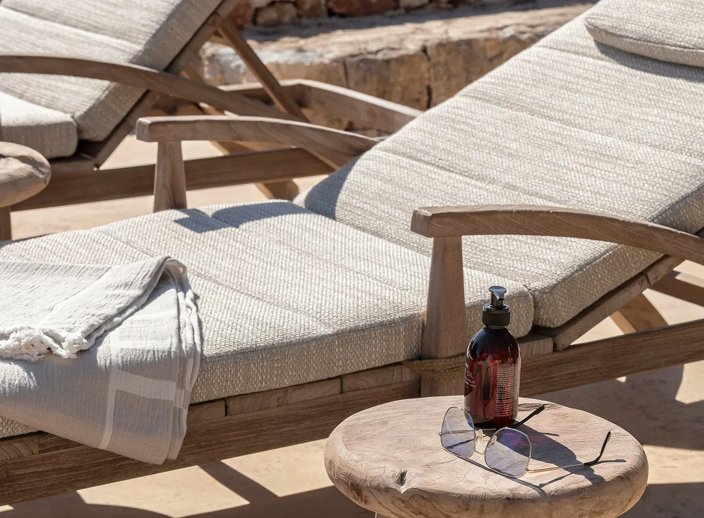 Gommaire Sunbed Faye incl. wheels with Side Table Laya