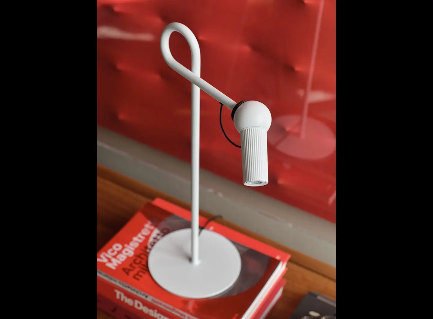 KDLN - Bird Table white