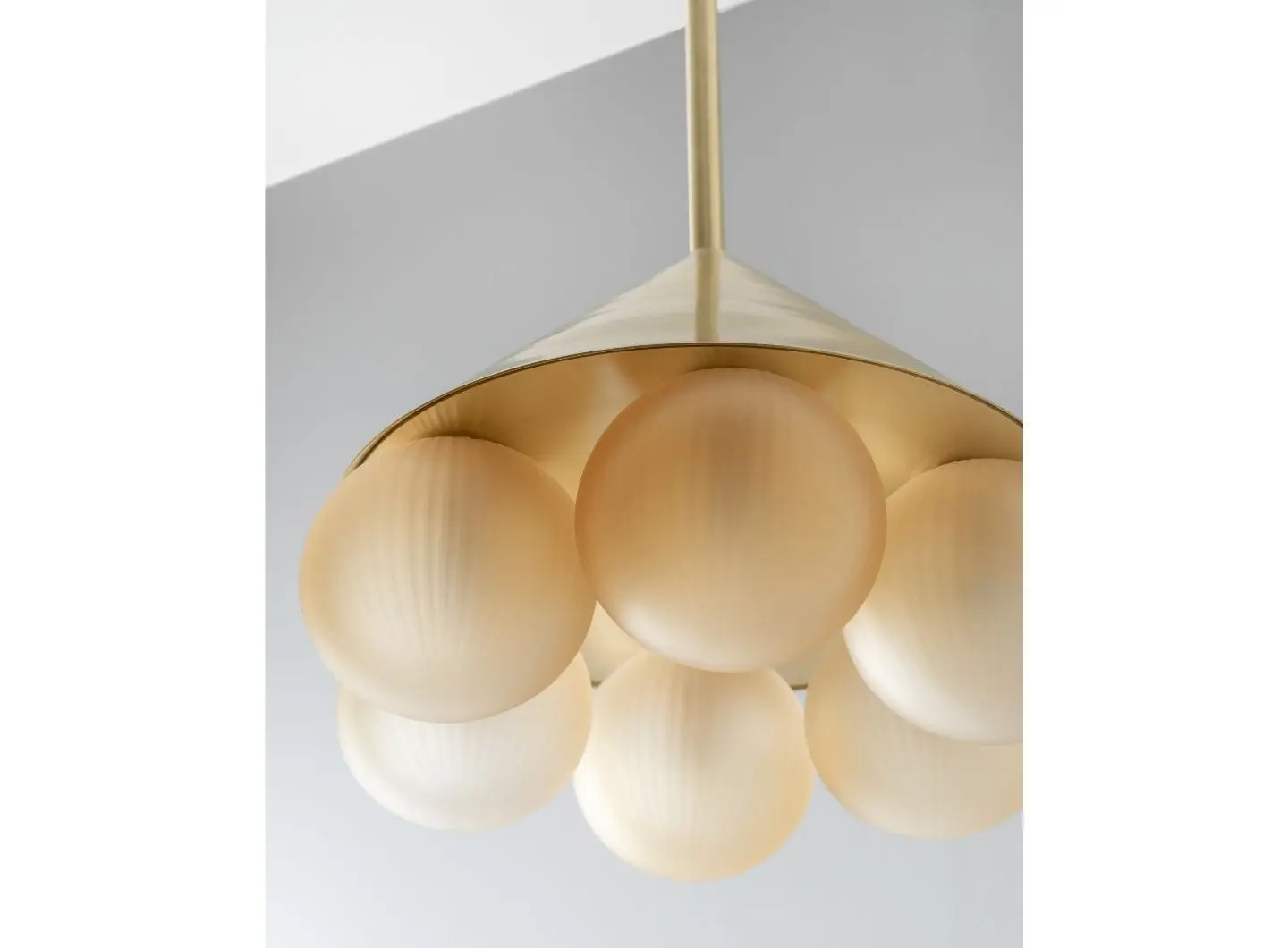 SkLO Peak Chandelier