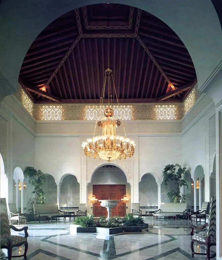 Moscatelli_Chandelier_Custom_Made_Saudi_Arabia_862x1024.jpg