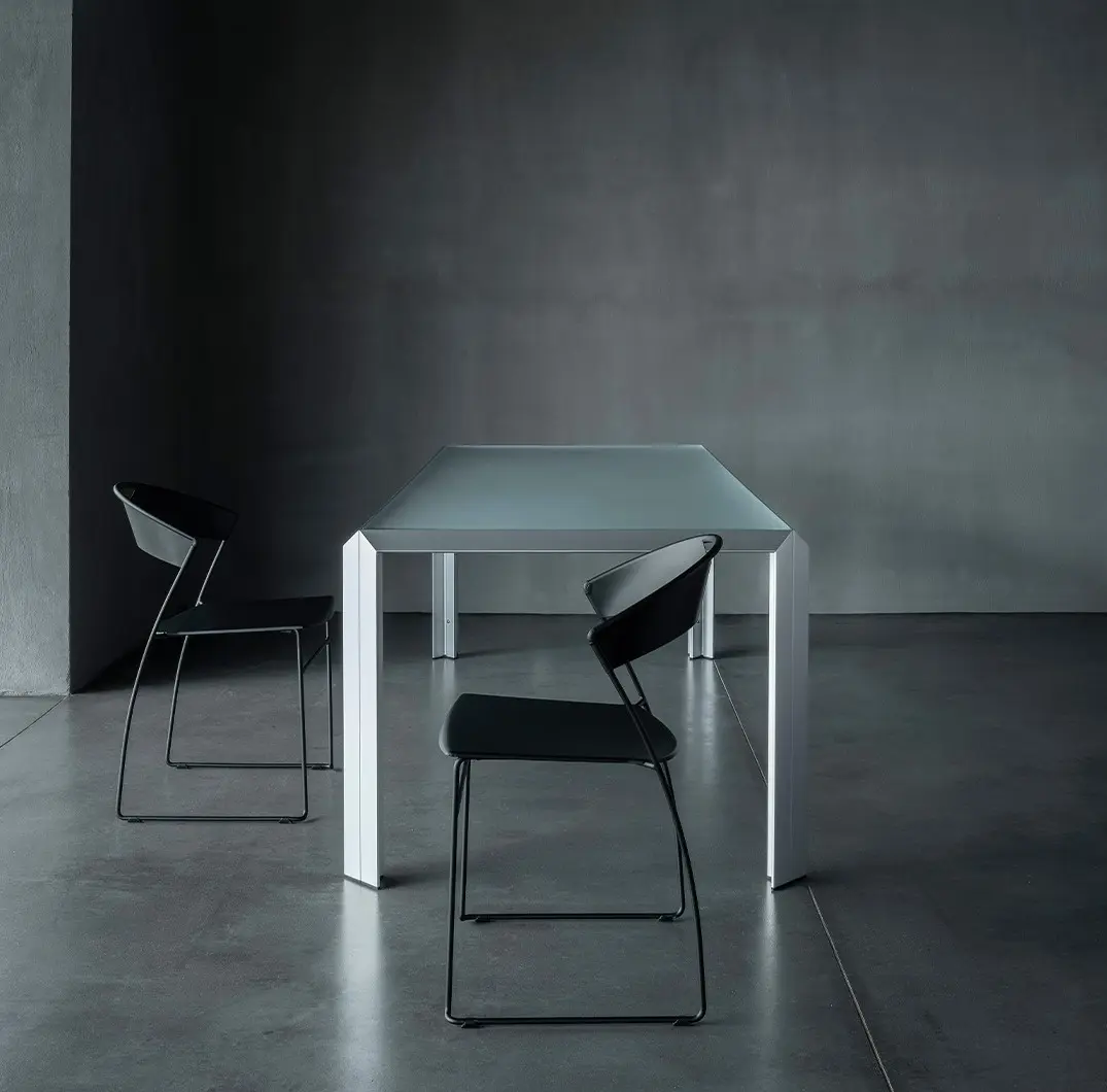 Baleri_Italia_T_Table_Table_img_slider_02.jpg