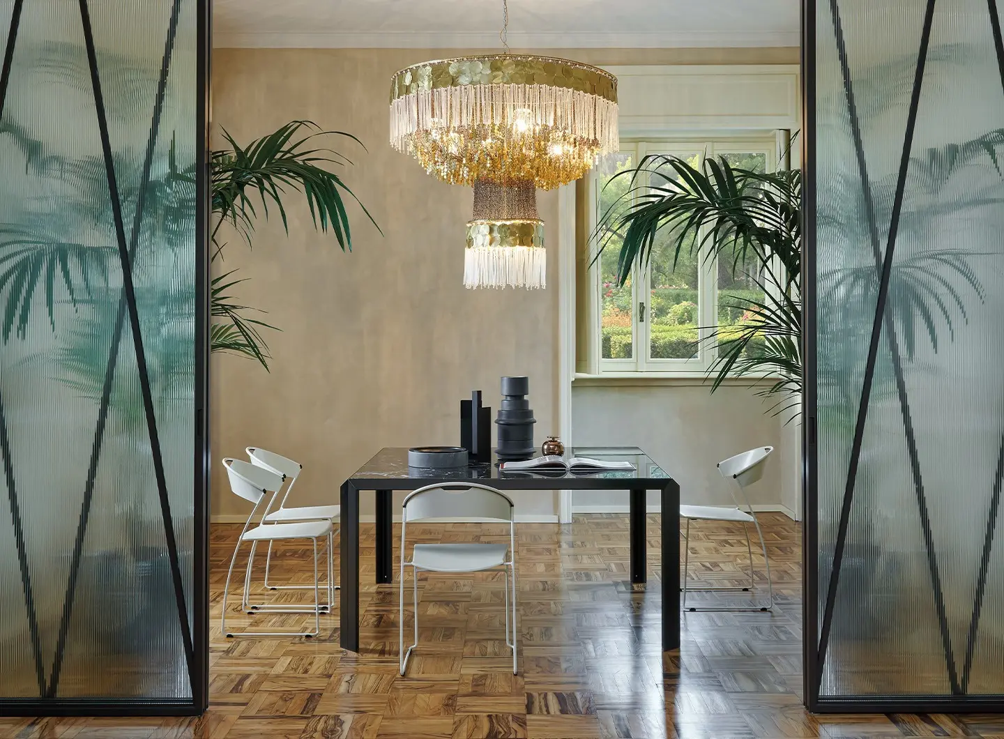 Baleri_Italia_T_Table_Table_img_slider_03.jpg