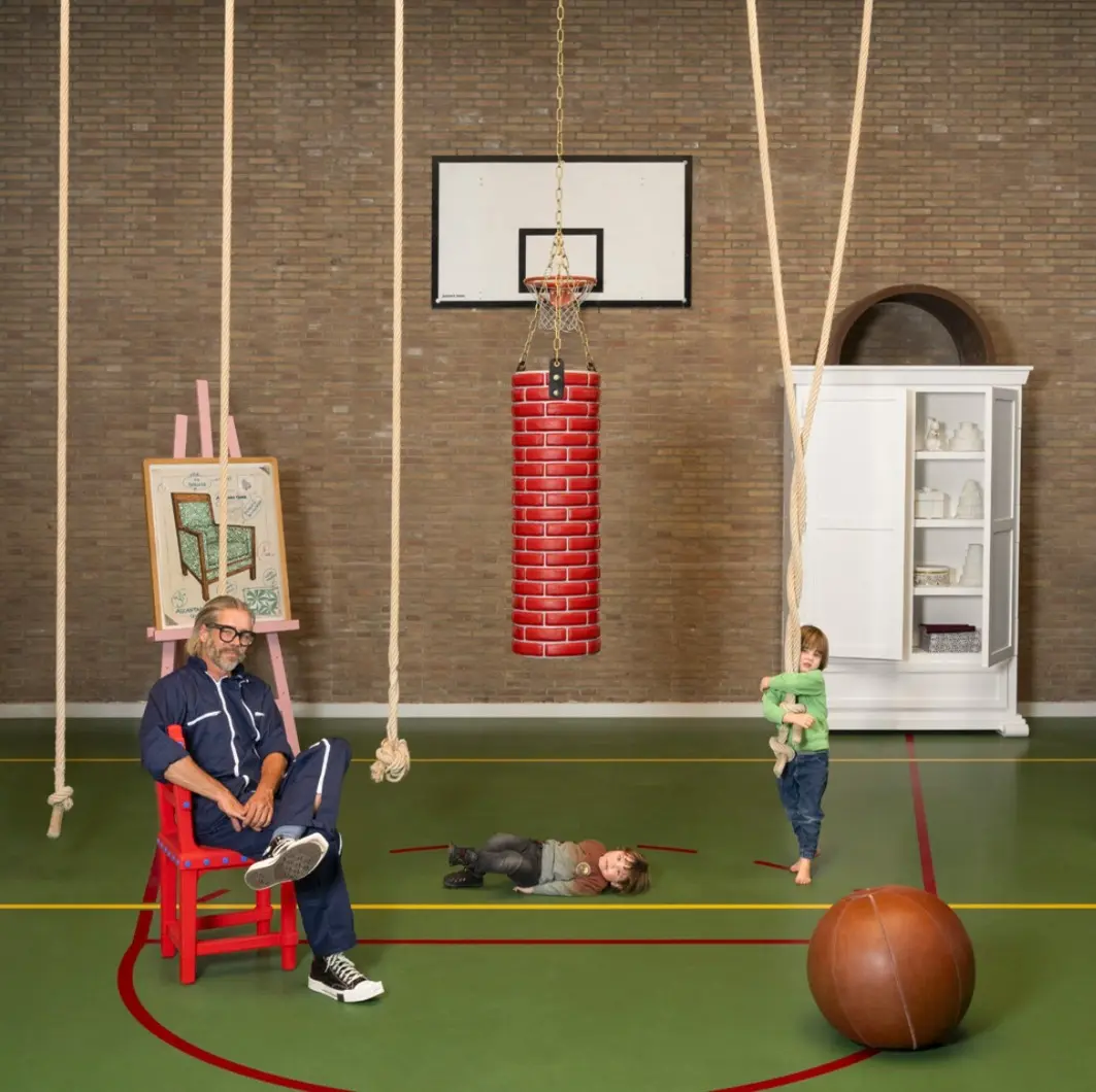 Gufram_Studio_Job_Punch_Wall_18.jpg