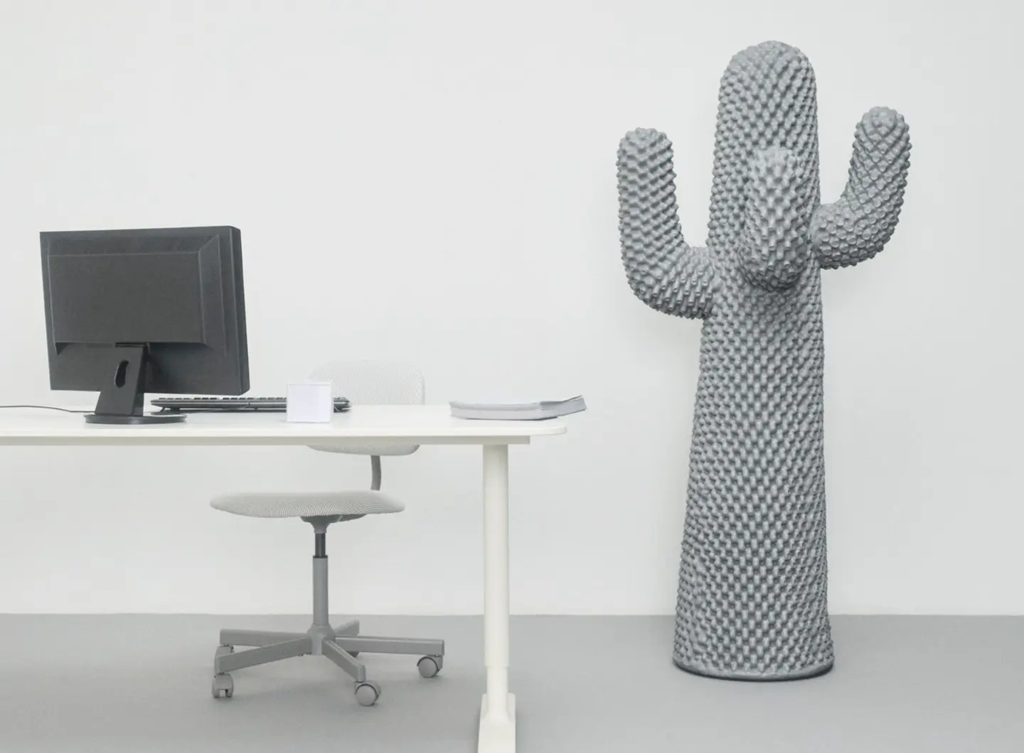 gufram_DroccoMello_BoringCactus_SetPhotos_04.jpg