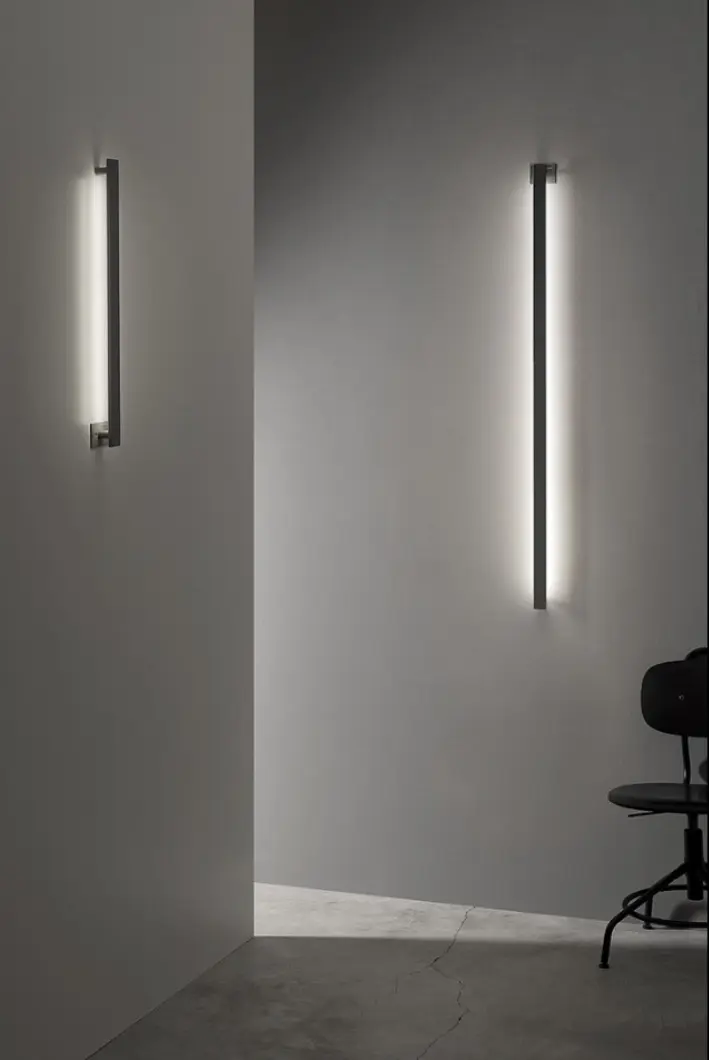 angoli_70_140_ap_incasso_bianco_nero_ambiente_Sessione_studio_100483.jpg