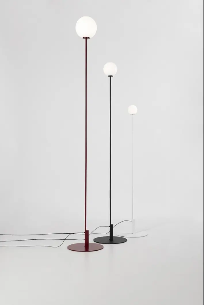 palla_10_14_20_t12_ph_gruppo_bianco_nero_bordeaux_tecnica_Sessione_studio_98200.jpg