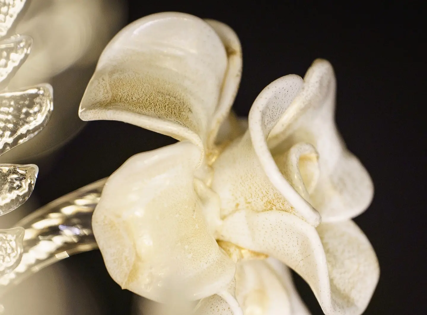 iDOGI_Joli_White_Chandelier__4_.jpg