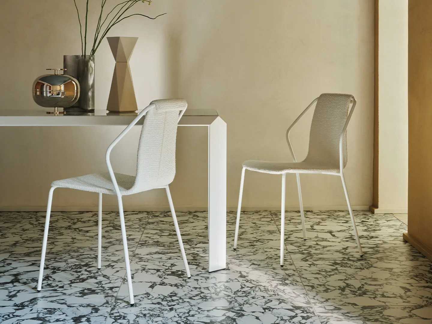 Baleri_Italia_Donna_Upholstered_Chair_img_slider_01.jpg