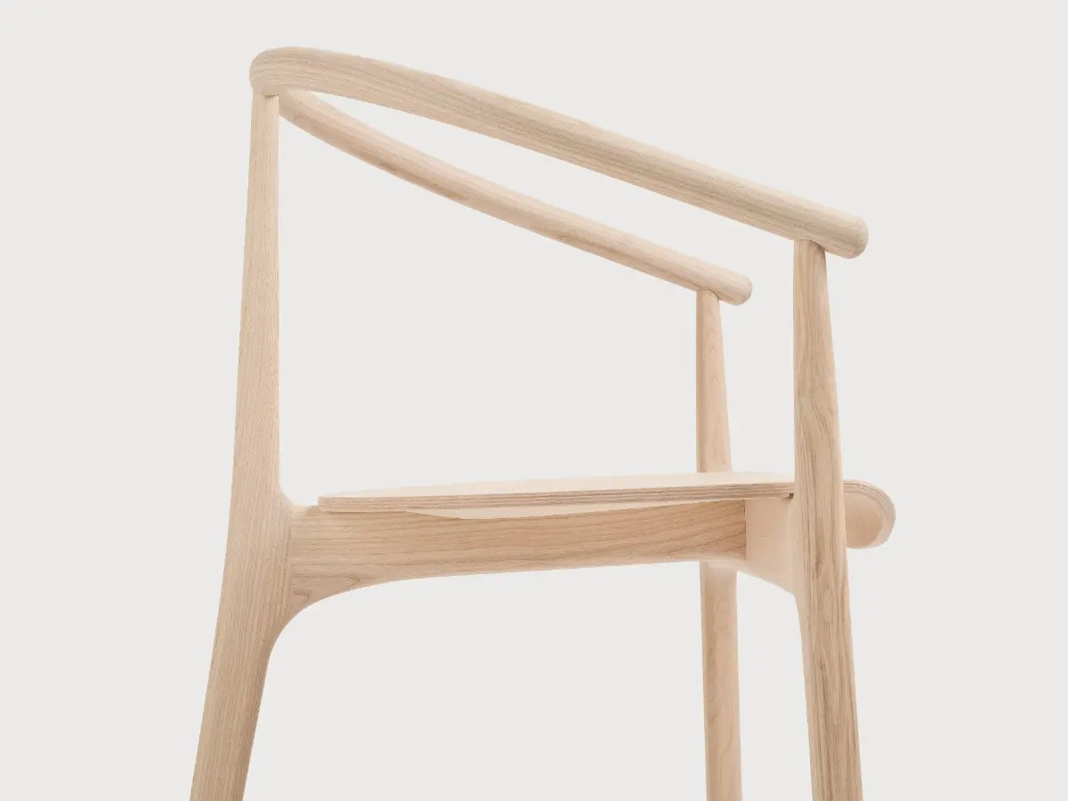 Evo armchair