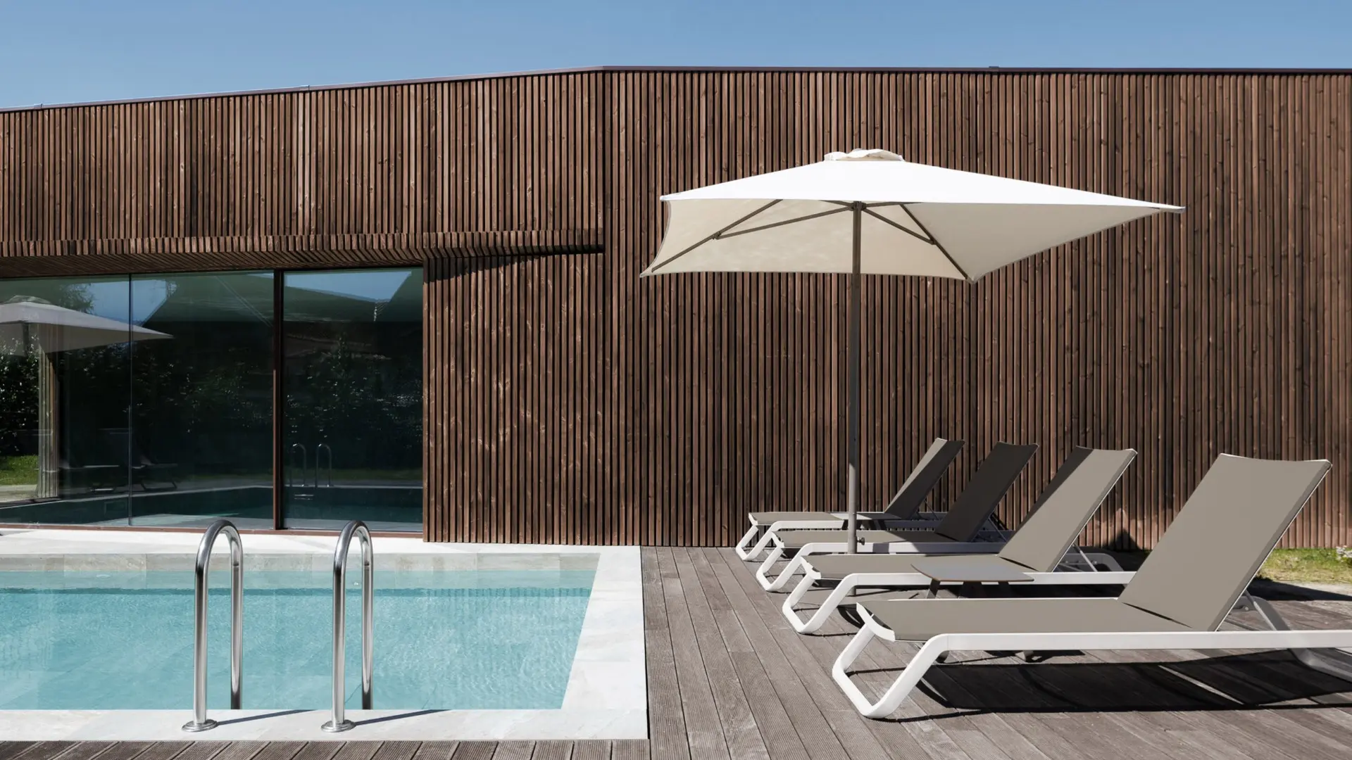 EOLO PURETI Air purifying parasol. Ezpeleta