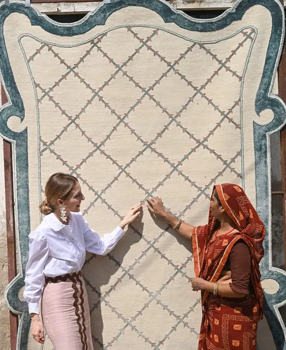 JAIPUR RUGS - A River of Roses