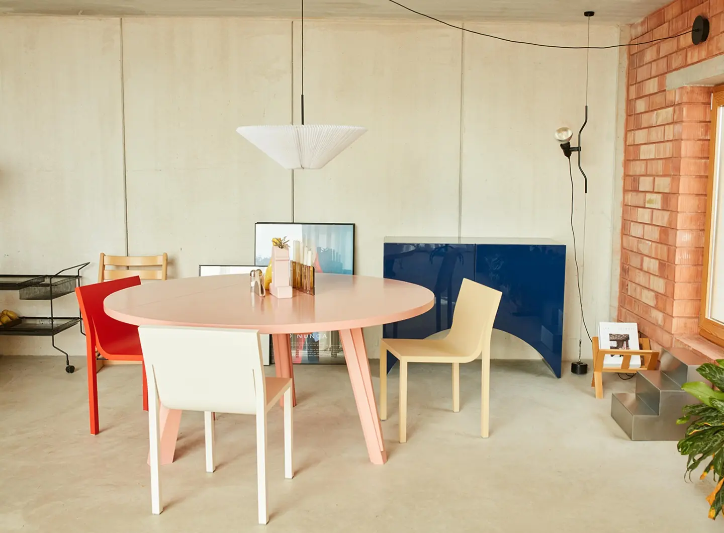 BD_Stedelijk_chair_color_group_lifestyle_13.jpg