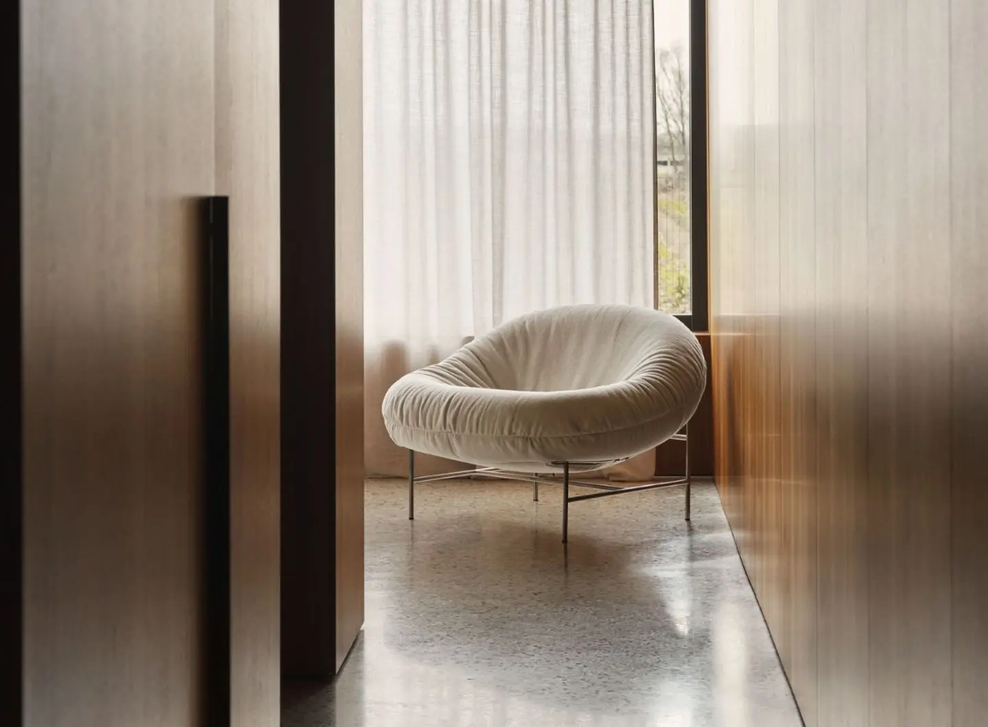 Knoll - Perron Bun Lounge Chair by Willo Perron, Ph. Ludovic Balay