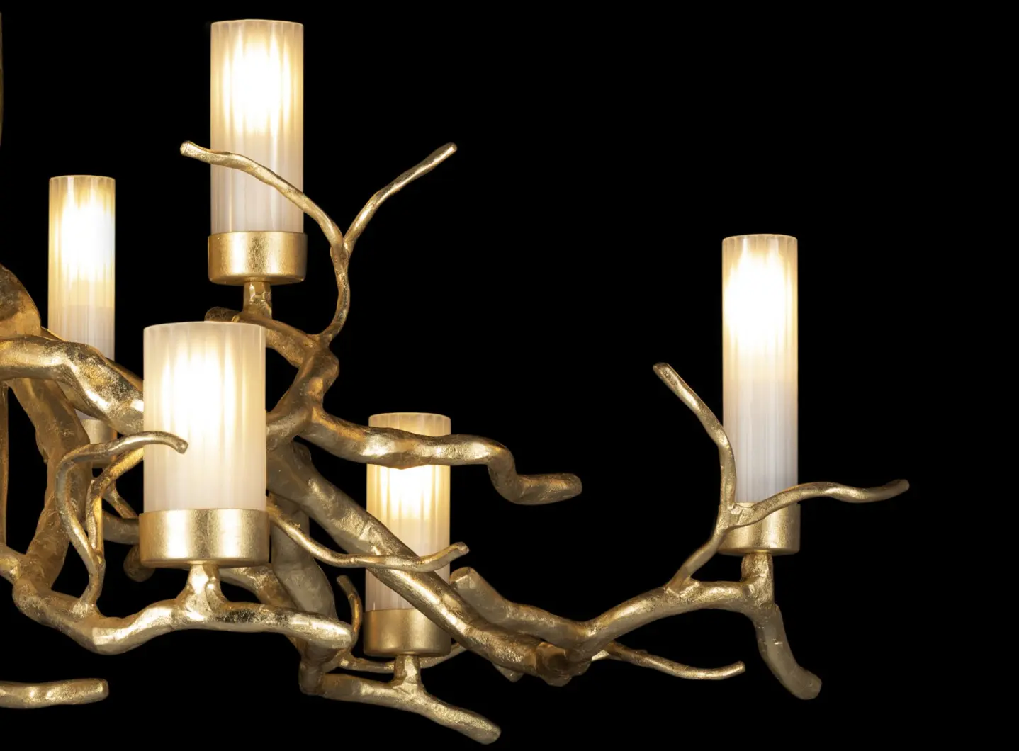 BvE_TakaraCandles_SPTAKCC100GL_chandelier_round_gold_leaf_black.jpg