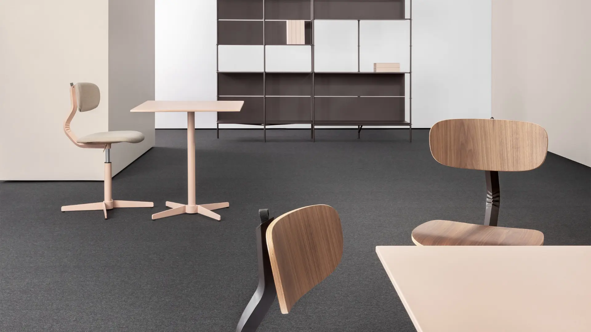Mara - Typo Chair & Typo Table, design AMDL CIRCLE