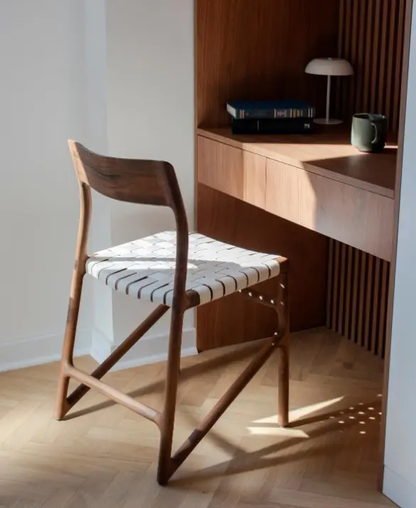 tink_table_fawn_chair_walnut_webbing_white_01_02_gazzda.jpg