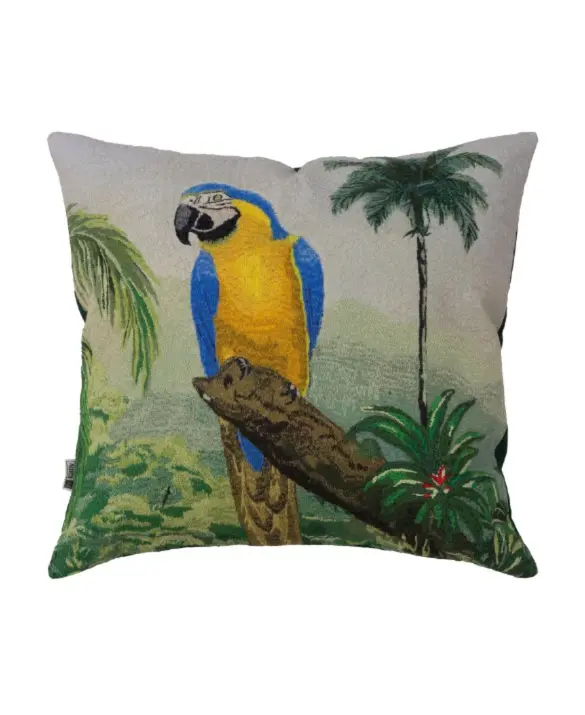 CUSHION – LELLI DE ORLEANS E BRAGANÇA