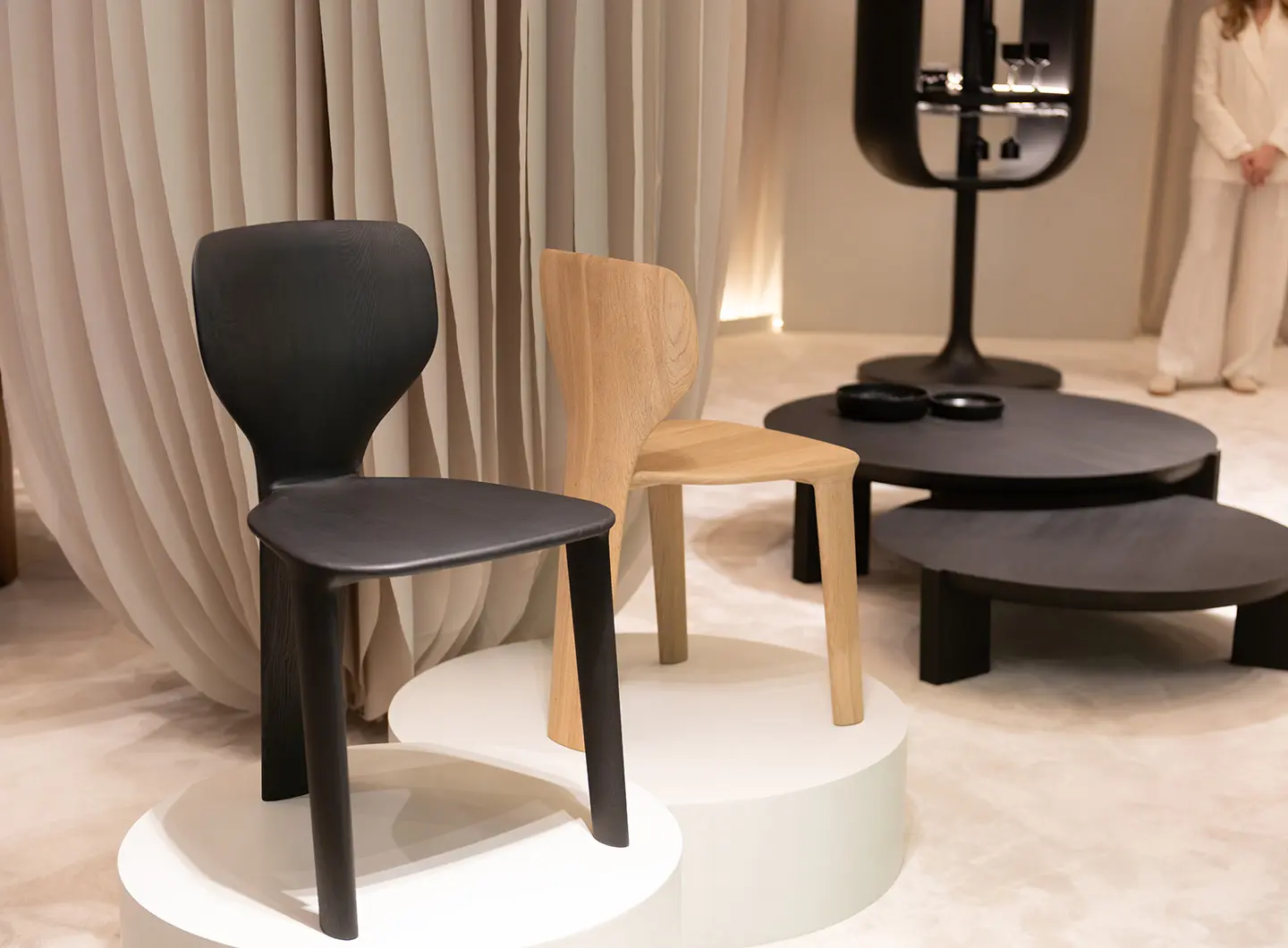 sedia Iris allo stand di Milla&Milli, a Salone del Mobile 2025
