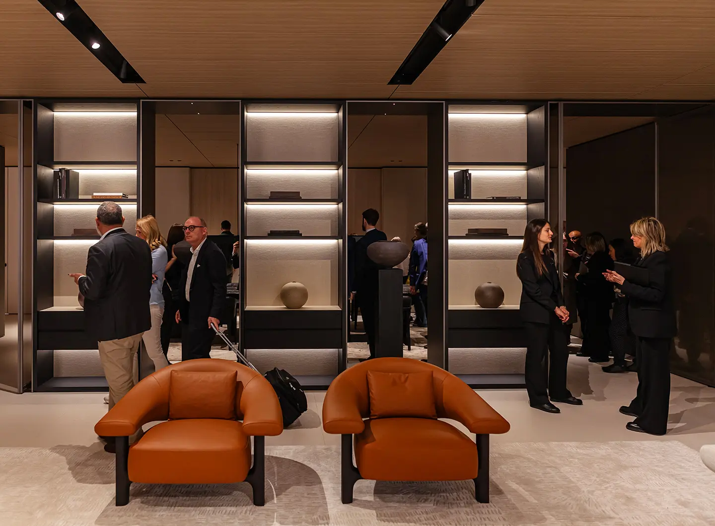 Stand Poliform, prodotto poltrona Owen, Salone 2025