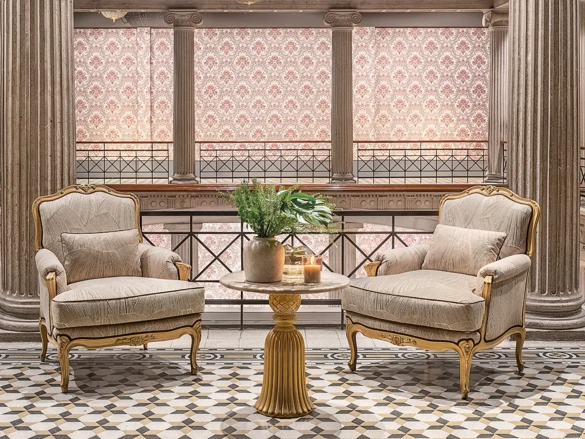 luxury-classic-armchair