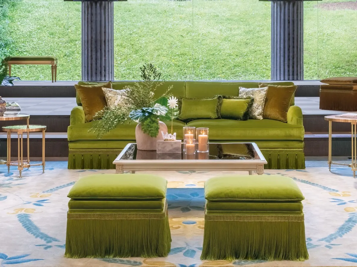 classic-luxury-furniture-pouf